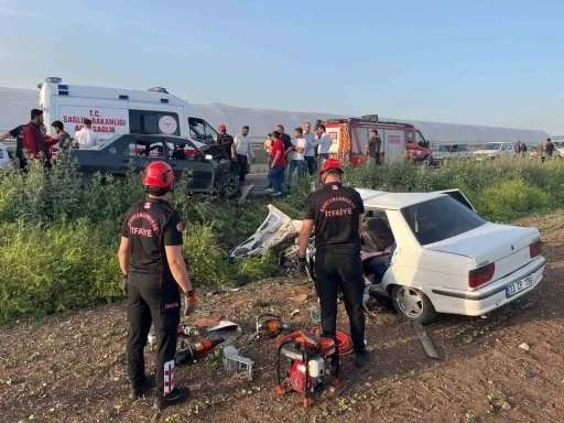 Kahramanmaraş’ta iki otomobil kafa kafaya çarpıştı: 6 yaralı
