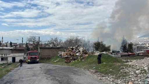 Kahramanmaraş&rsquo;ta iş yeri yangını
