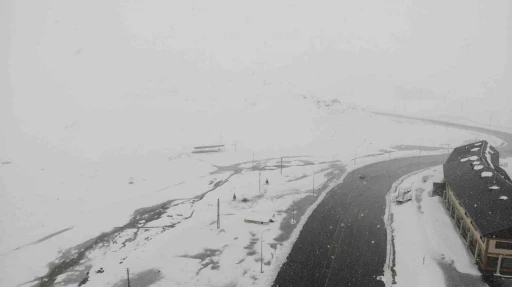 Kahramanmaraş&rsquo;ta mayısta kar s&uuml;rprizi
