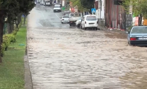 Kahramanmaraş’ta sağanak etkili oldu
