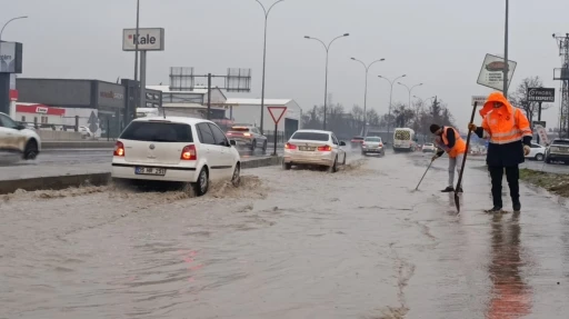Kahramanmaraş&rsquo;ta sağanak etkili oluyor
