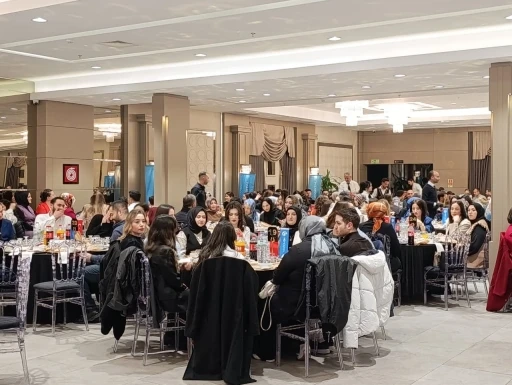 Kahramanmaraş&rsquo;ta sağlık &ccedil;alışanları iftarda buluştu
