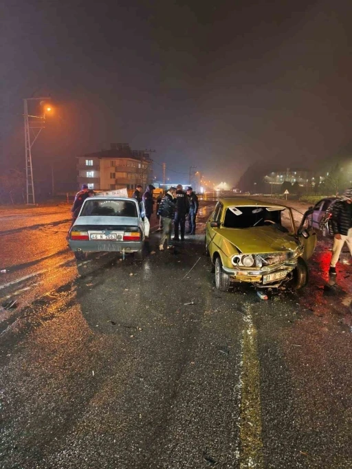 Kahramanmaraş&rsquo;ta trafik kazaları: 2 yaralı
