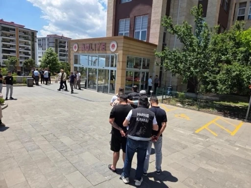 Kahramanmaraş&rsquo;ta uyuşturucu operasyonu: 3 tutuklama
