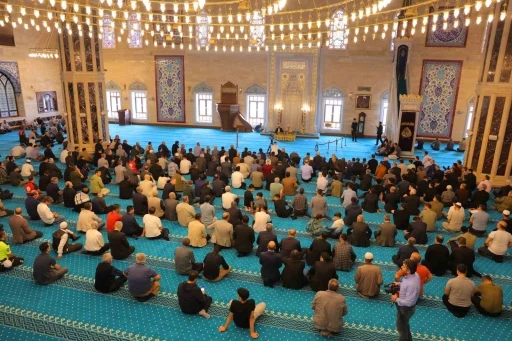Kahramanmaraş&rsquo;taki okul saldırısında hayatını kaybedenler i&ccedil;in mevlit programı d&uuml;zenlendi
