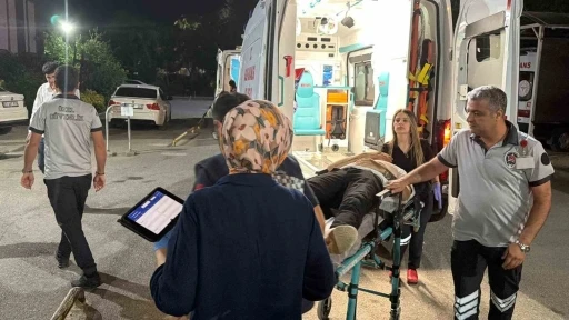 Kahta il&ccedil;esinde bı&ccedil;aklı kavga: 1 yaralı
