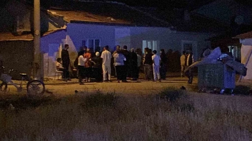 Kalabalık grup arasında çıkan kavga mahallede paniğe neden oldu
