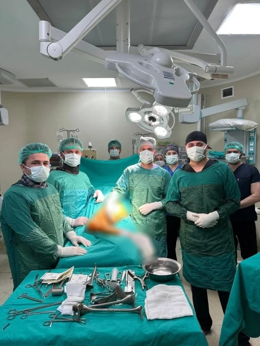 Kal&ccedil;a kemiği kırılan 91 yaşındaki hasta, yeniden ayağa kalktı

