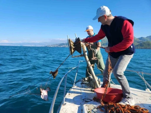 Kalkan av yasağı denetimlerinde 3 bin metre ağa el konuldu
