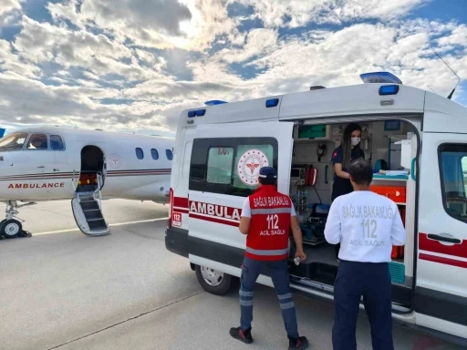 Kalp hastası bebek ambulans u&ccedil;akla İstanbul&rsquo;a sevk edildi

