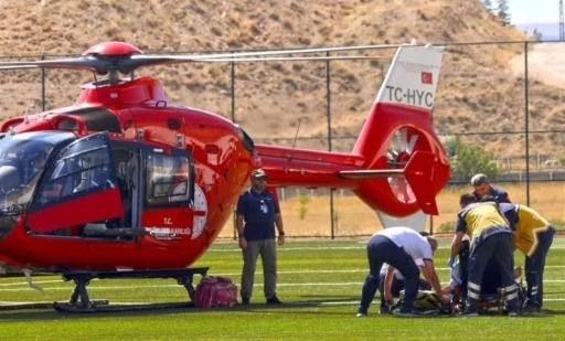 Kalp hastası hava ambulansıyla Malatya&rsquo;ya sevk edildi
