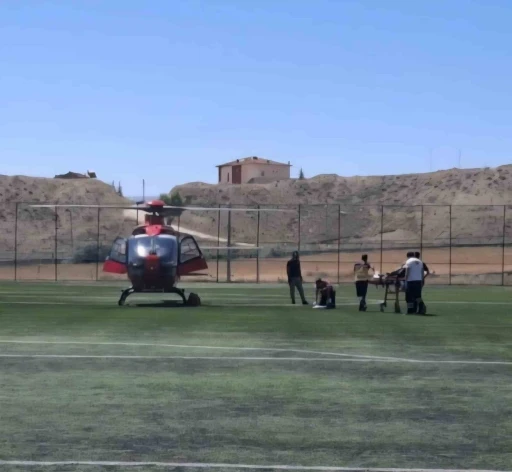 Kalp krizi geçiren hasta hava ambulansı ile Malatya’ya sevk edildi
