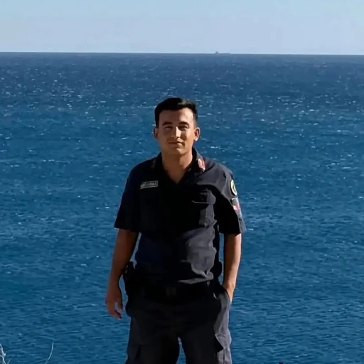 Kalp krizi sonucu hayatını kaybeden uzman &ccedil;avuş son yolculuğuna uğurlandı
