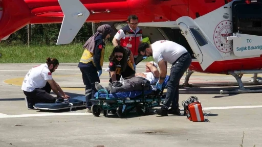 Kalp krizinde zamana karşı yarış: Hasta, ambulans helikopterle Samsun&rsquo;a sevk edildi
