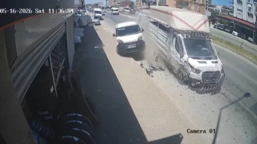 Kamyonetin lastiği patladı, muhtemel facia kılpayı &ouml;nlendi
