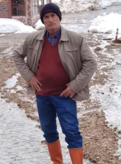 Kamyonetiyle 100 metrelik u&ccedil;uruma yuvarlanan şahıs hayatını kaybetti
