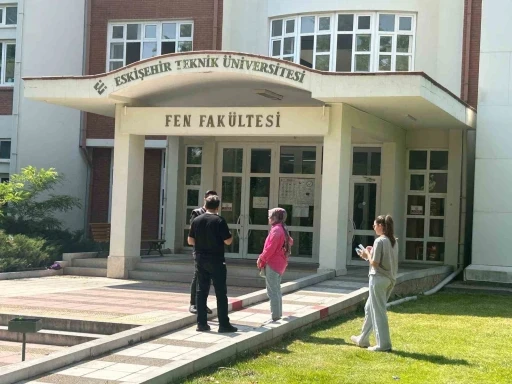 Kapılar kapatıldıktan 10 dakika sonra gelen aday YKS’ye giremedi
