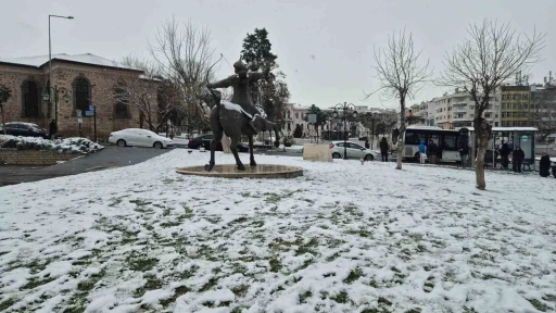 Kar yağışına en &ccedil;ok B&uuml;y&uuml;kşehir Belediye Başkanı sevindi
