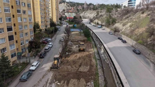 Karab&uuml;k Belediyesi kenti tema parklarla donatmaya devam ediyor
