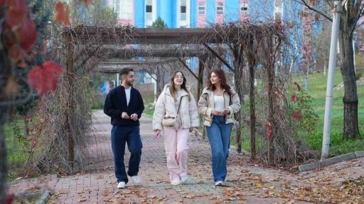 Karab&uuml;k, &ouml;ğrenci kenti kimliğini g&uuml;&ccedil;lendiriyor
