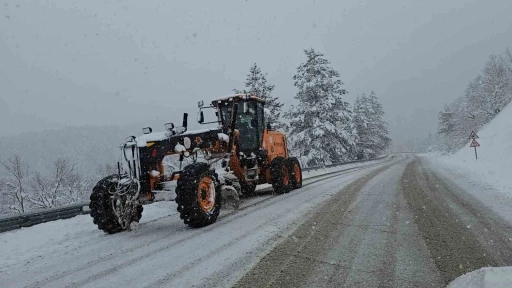 Karabük’te 85 köy yolu ulaşıma kapandı
