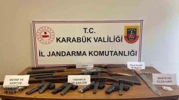 Karabük’te adli aramada çok sayıda silah ele geçirildi
