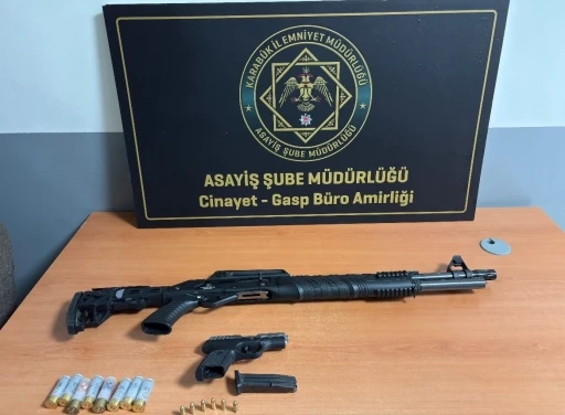 Karab&uuml;k&rsquo;te asayiş uygulamalarında 46 aranan şahıs yakalandı
