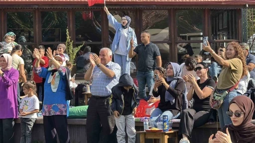 Karab&uuml;k&rsquo;te Filenin Sultanları&rsquo;nın şampiyonluk ma&ccedil;ı dev ekranda izlendi

