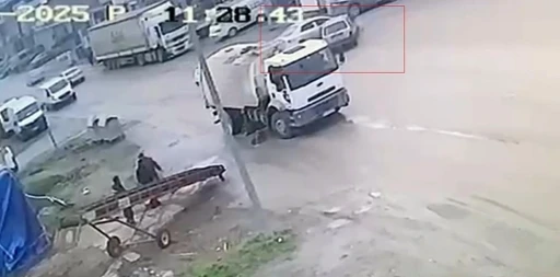 Karab&uuml;k&rsquo;te kaza anı ve tehlikeli yolculuk kameraya yansıdı
