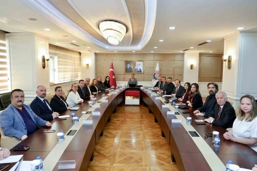 Karab&uuml;k&rsquo;te turizm seferberliği masaya yatırıldı
