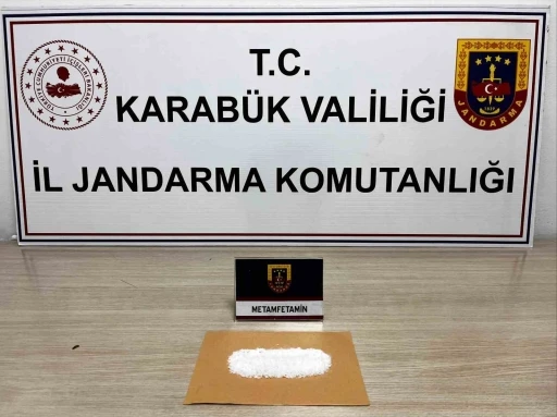 Karab&uuml;k&rsquo;te uyuşturucu operasyonu: 5 g&ouml;zaltı
