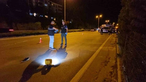 Karabük’te yolun karşısına geçerken otomobilin çarptığı genç hayatını kaybetti
