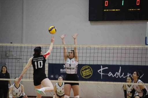 Karab&uuml;k&rsquo;te Yurt Lig Karadeniz Grup (1) voleybol ma&ccedil;ları tamamlandı
