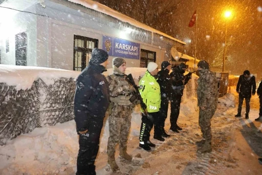 Karaburun&rsquo;dan gece denetimi
