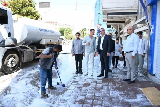 Karacabey Belediyesi&rsquo;nden 2025&rsquo;te yoğun temizlik mesaisi
