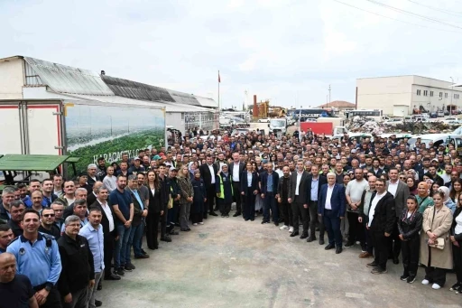 Karacabey Belediyesi personeli bayramlaştı
