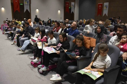 Karacabey’de kitap ve eğlence birleşti
