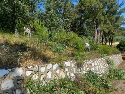 Karacasu Belediyesi’nden Dedebağ’da temizlik çalışması
