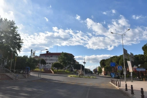 Karacasu’da okul bahçeleri otopark olarak kullanılacak
