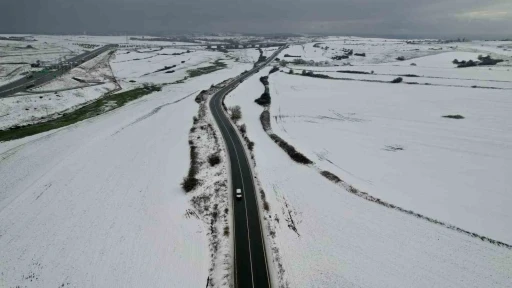 Karadeniz yaylaları değil, İstanbul: Arnavutk&ouml;y&rsquo;de kartpostallık kış manzarası
