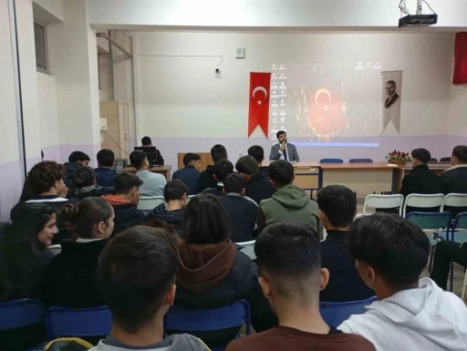 Karako&ccedil;an&rsquo;da &ouml;ğrencilere konferans

