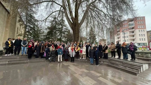 Karaman&rsquo;a gelen turistler şehrin tarihi yerlerini gezdi
