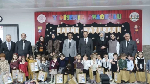 Karaman&rsquo;da 49 bin 103 &ouml;ğrenci karne heyecanı yaşadı
