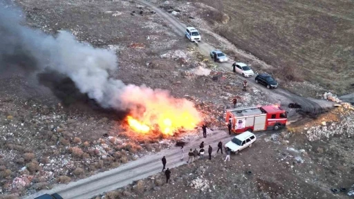 Karaman&rsquo;da boş arazide &ccedil;ıkan yangını itfaiye s&ouml;nd&uuml;rd&uuml;
