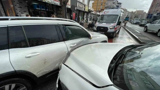 Karaman&rsquo;da cipler &ccedil;arpıştı: 1 yaralı
