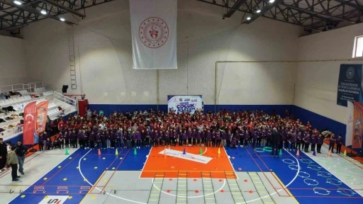 Karaman&rsquo;da D&uuml;nya &Ccedil;ocuk Atletizm G&uuml;n&uuml; kutlandı
