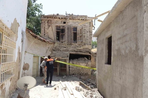 Karaman&rsquo;da duvarı yıkılan metruk ev i&ccedil;in &ouml;nlem alındı

