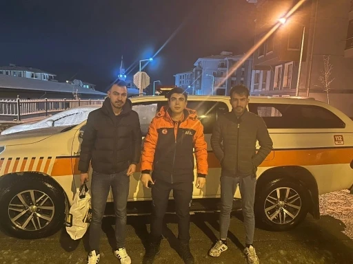 Karaman&rsquo;da karda mahsur kalan aileyi AFAD kurtardı
