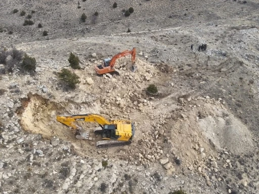 Karaman&rsquo;da kep&ccedil;eyle tarihi eser arayanlara operasyon: 14 g&ouml;zaltı
