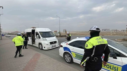 Karaman&rsquo;da okul servislerine y&ouml;nelik denetimler devam ediyor

